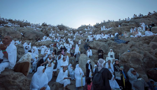 مشعر عرفات يشهد وفرة في السلع والمواد التموينية من الوجبات الجاهزة