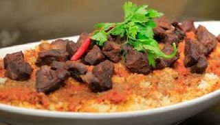 الإفراط يؤدي إلى تخزين الدهون وارتفاع الكوليسترول - أرشيفية