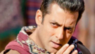 "الثلاثي خان" يتسابقون على الخير في عيد الأضحى