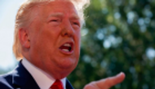 ترامب يحذر بكين: أوقفوا رحيل الشركات الصينية