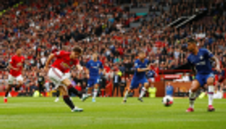 يونايتد يفترس تشيلسي برباعية ويشعل صراع صدارة البريمييرليج مبكرا