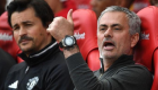 مورينيو يشيد بـ"الصخرة" ماجواير.. ويقدم نصحية لمانشستر يونايتد