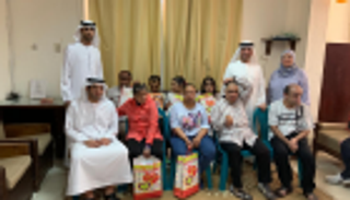 وفد إماراتي يقدم هدايا العيد لمرضى مستشفى "بهمن للصحة النفسية" بمصر