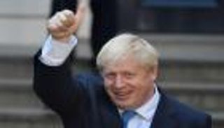 بلومبرج: جونسون يمهد لانتخابات مبكرة بزيادة الإنفاق على الخدمات