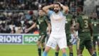 تقارير: مارسيليا يقرر الاستغناء عن عادل رامي بسبب المصارعة