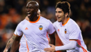 فالنسيا يعلن رسميا تعاقده مع مانجالا من مانشستر سيتي