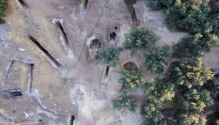 الموقع الذي عثر فيه على المقابر