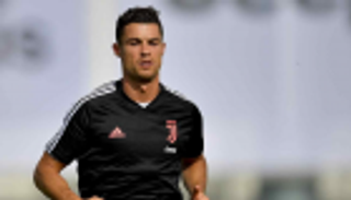 مشكلات عضلية تبعد رونالدو عن تدريبات يوفنتوس