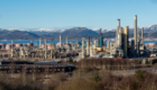 بيانات من الصين وأوروبا تهبط بالنفط عند 59.22 دولار