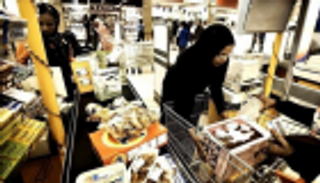 %1.1 انخفاضا في أسعار المستهلك بأبوظبي خلال يوليو