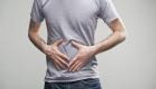 أسباب وأعراض انسداد المعدة والأمعاء.. وكيفية علاجه بالأعشاب