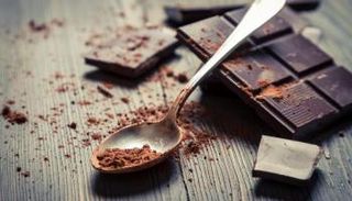 فوائد وأضرار الكاكاو للصحة والبشرة