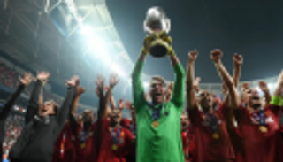 كاريكاتير.. أدريان يجلب المجد لليفربول تحت أنظار بيكر