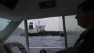 سلطات جبل طارق تفرج عن قبطان الناقلة الإيرانية و3 ضباط