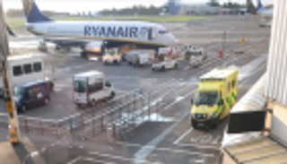 اشتعال النار بطائرة تقل جنودا أمريكيين في أيرلندا