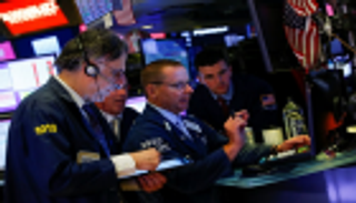 بيانات التجزئة تدعم الأسهم الأمريكية عند الإغلاق