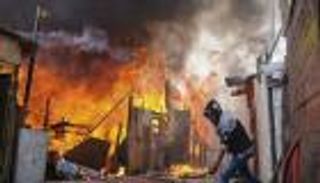 حريق يدمر عشرات المنازل في كولومبيا