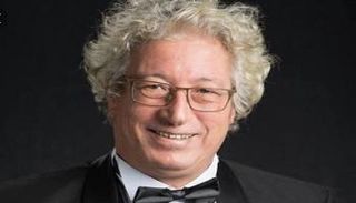 المنتج السينمائي التونسي نجيب عياد