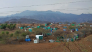 قذائف "إخوان اليمن" تتسبب بموجة نزوح في ريف تعز