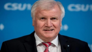 وزير الداخلية الألماني هورست زيهوفر