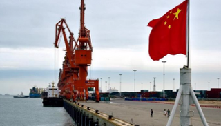 الصين تعزز مكانتها كأكبر مستورد للنفط الخام في العالم