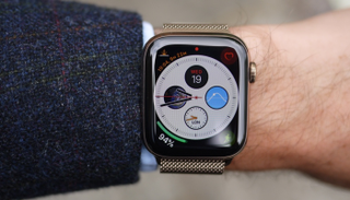 ساعة أبل الذكية