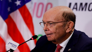 ويلبور روس وزير التجارة الأمريكي- رويترز