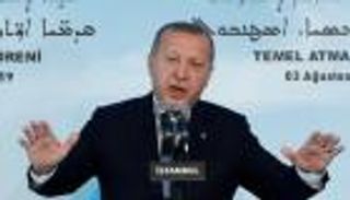 انقلاب سياسي.. أردوغان يعزل 3 رؤساء بلديات منتخبين