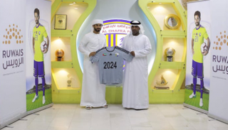 اللاعب عقب التجديد