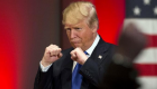 ترامب مازحا: لن أبني فندقا في "جرينلاند"