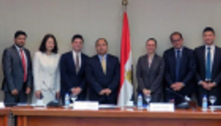 مصر تدرس فرض ضرائب على إعلانات الإنترنت بالتعاون مع فيسبوك