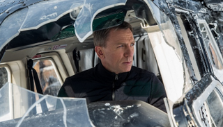 دانيال كريج في لقطة من فيلم "لا وقت للموت"