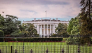 صحيفة: البيت الأبيض يبحث خفض الضرائب لتحفيز الاقتصاد