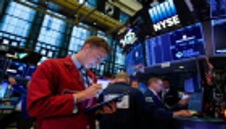 قطاع التجزئة يدعم الأسهم الأمريكية عند الفتح