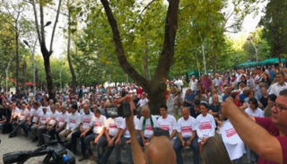 جانب من مظاهرات الأتراك ضد بيع مصنع الدبابات لقطر