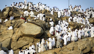 تطبيق "بطاقة الحج الذكية" بدلا من جواز السفر في العام المقبل