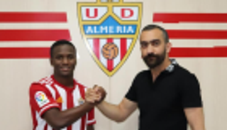 ألميريا يحسم صفقتين جديدتين.. ويكشف عن تميمة مميزة