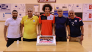 الشارقة يحتفل بلاعبه علي زين بعد إنجاز مصر في مونديال اليد