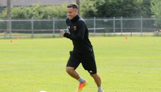 ليناردو دا سيلفا لاعب فريق الوحدة الإماراتي