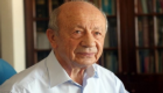 وزير تركي سابق: أردوغان تغول على صلاحيات الطوارئ لإقالة رؤساء البلديات