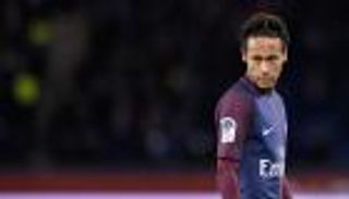 نيمار محبط من برشلونة بسبب عرضه الأول للتعاقد معه