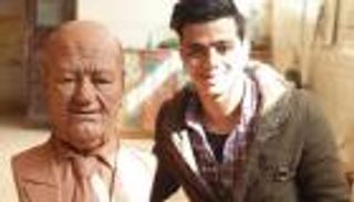 تمثال حسن حسني يغزو تويتر