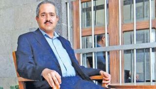 الروائي اليمني وجدي الأهدل