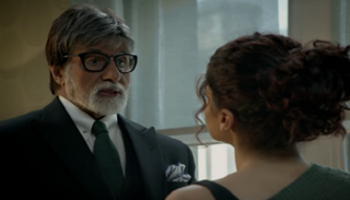 مشهد من فيلم "بادلا" للنجم أميتاب باتشان