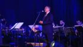 محمد عبده يشدو بـ20 أغنية في حفل القاهرة