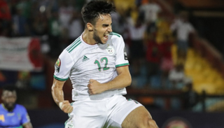 آدم وناس لاعب نابولي