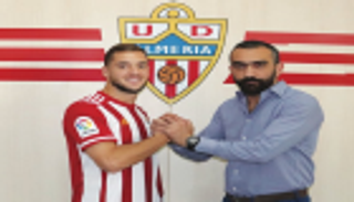 ألميريا يواصل نشاطه في الميركاتو بضم الأرجنتيني فادا