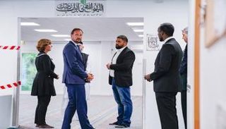 ولي عهد النرويج يزور مسجد النور في أوسلو - (صحف محلية)