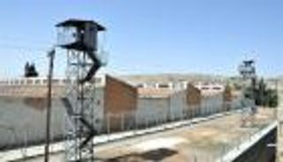 صحيفة: أردوغان يحتجز 100 ألماني بينهم 62 بالسجون