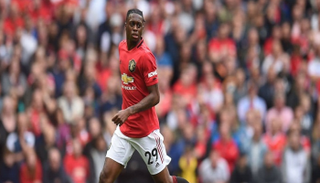 آرون بيساكا